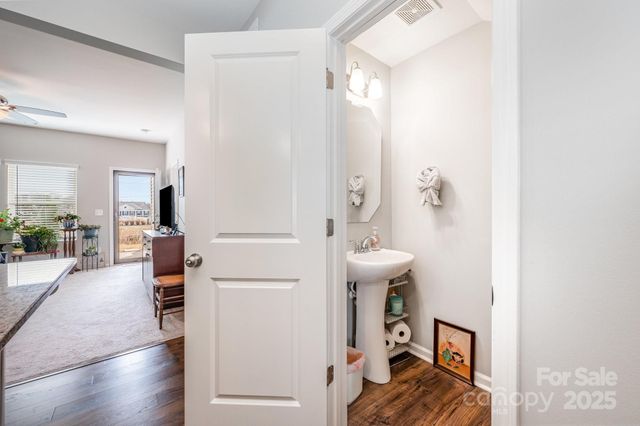 104 Blackstone Court, Statesville, NC 28677