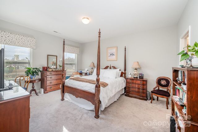 104 Blackstone Court, Statesville, NC 28677