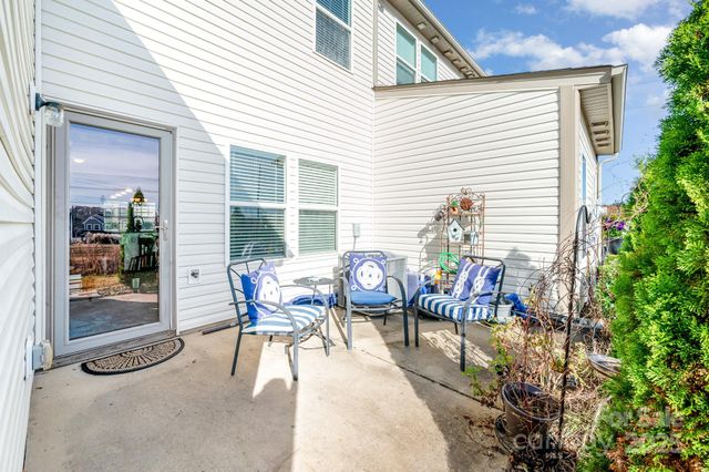 104 Blackstone Court, Statesville, NC 28677