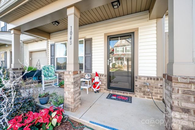 104 Blackstone Court, Statesville, NC 28677