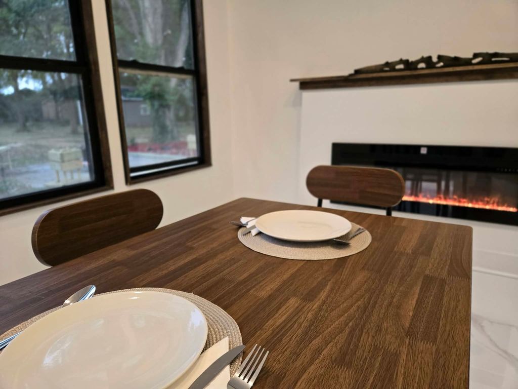 Image 27 of property listing at 14322 MEMORY Lane, Mt Vernon, IL 62864