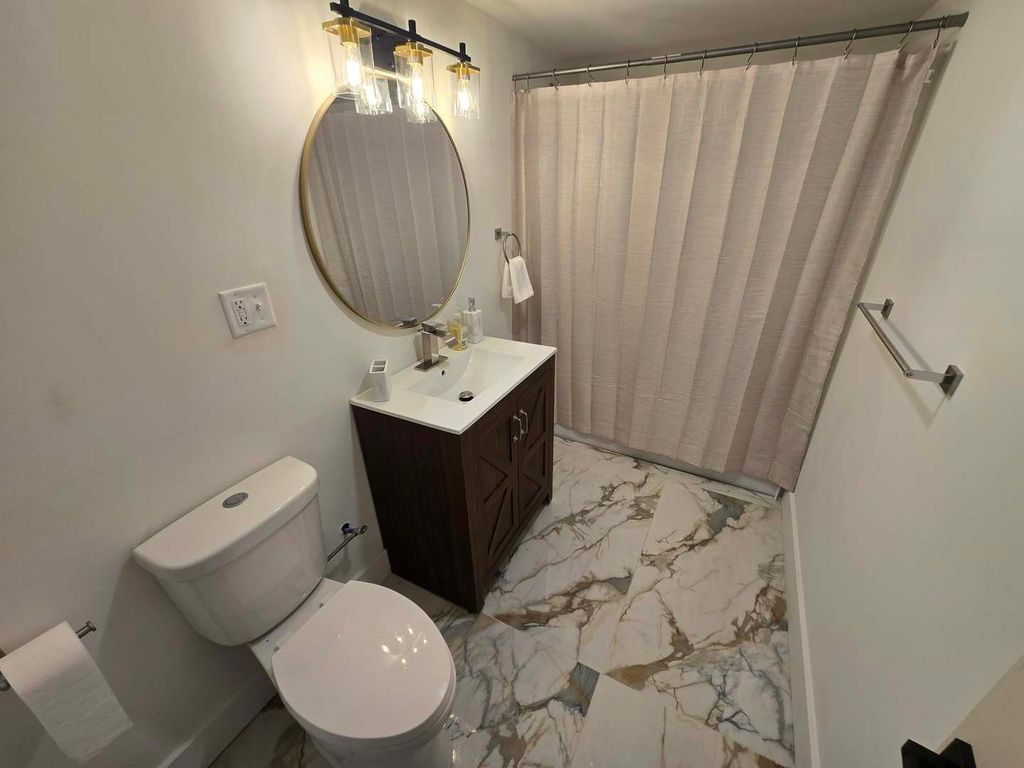 Image 36 of property listing at 14322 MEMORY Lane, Mt Vernon, IL 62864