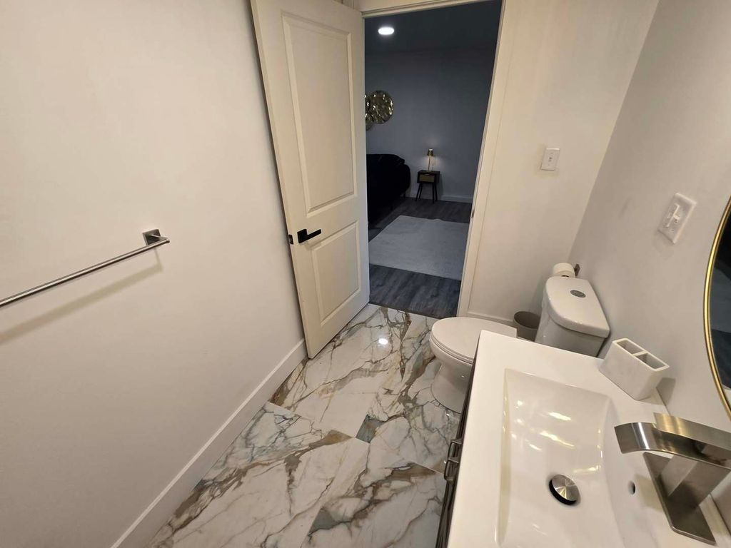 Image 37 of property listing at 14322 MEMORY Lane, Mt Vernon, IL 62864