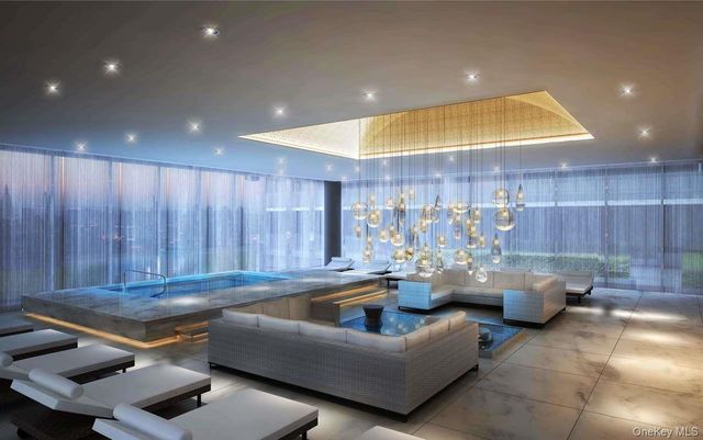 131-05 40th Road 12T, Flushing, NY 11354