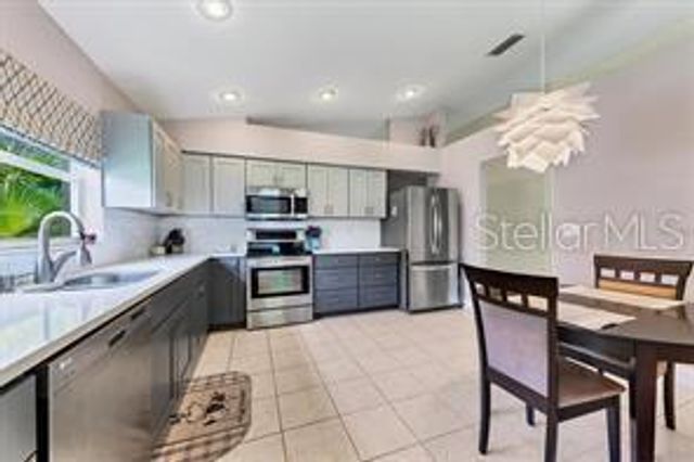 4510 SANIBEL WAY, Bradenton, FL 34203