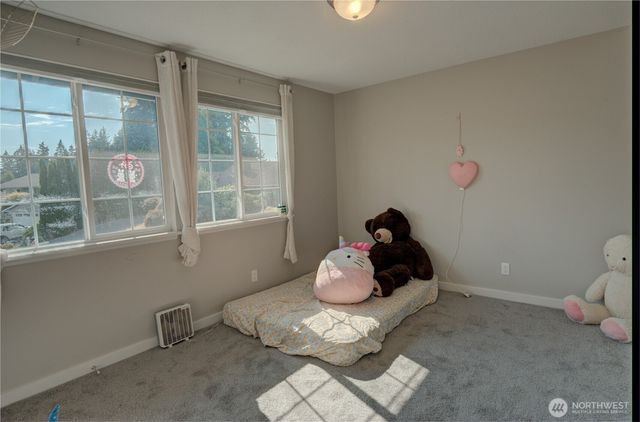 17102 146 Avenue SE, Renton, WA 98058