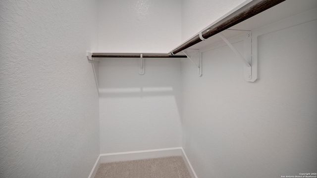 183 Mountain Oak, Castroville, TX 78009