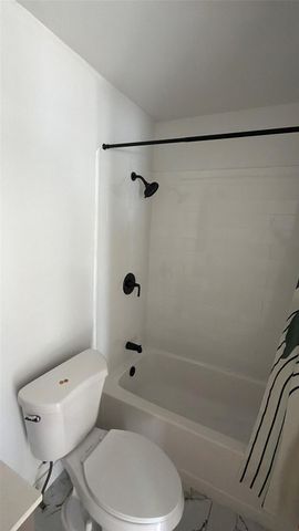 47 SE 13th st 2, Dania Beach, FL 33004