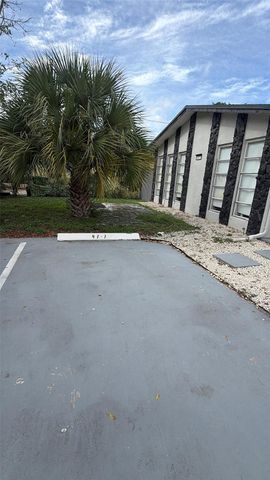 47 SE 13th st 2, Dania Beach, FL 33004