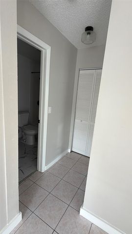 47 SE 13th st 2, Dania Beach, FL 33004