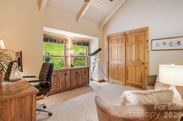 61 Ivy Ridge Road, Burnsville, NC 28714