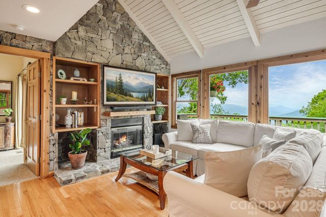 61 Ivy Ridge Road, Burnsville, NC 28714