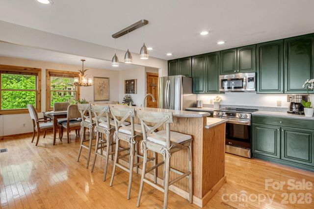 61 Ivy Ridge Road, Burnsville, NC 28714