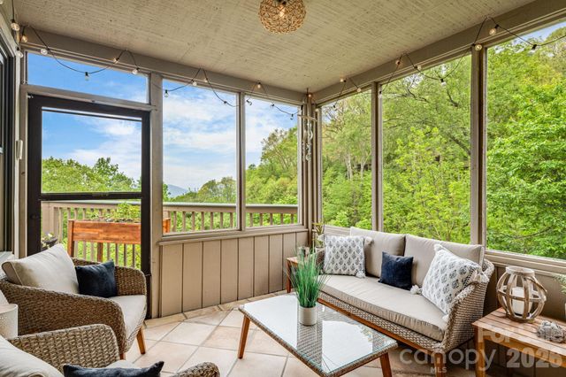 61 Ivy Ridge Road, Burnsville, NC 28714