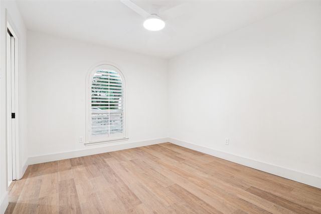 3817 Crestpark Drive, Farmers Branch, TX 75244
