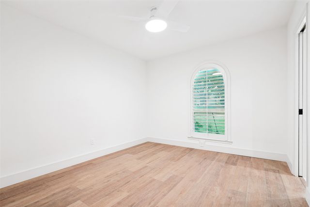 3817 Crestpark Drive, Farmers Branch, TX 75244