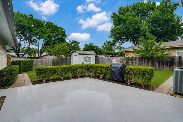 3817 Crestpark Drive, Farmers Branch, TX 75244