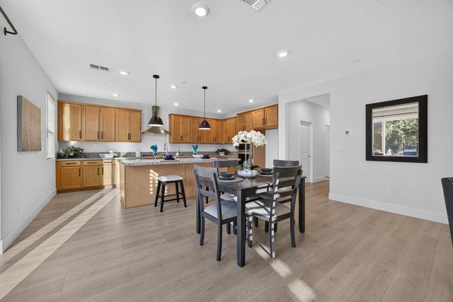 58 LEMON TWIST Ct, Sacramento, CA 95833