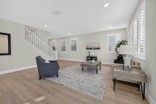 58 LEMON TWIST Ct, Sacramento, CA 95833