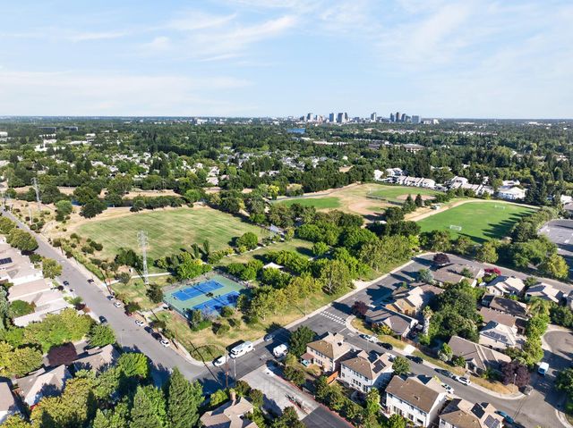 58 LEMON TWIST Ct, Sacramento, CA 95833