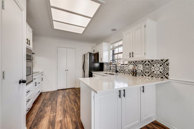 4102 Autumn Ridge Court, Arlington, TX 76016