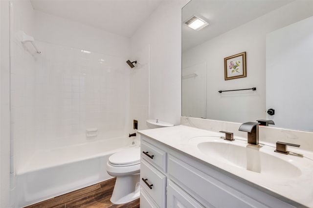 4102 Autumn Ridge Court, Arlington, TX 76016