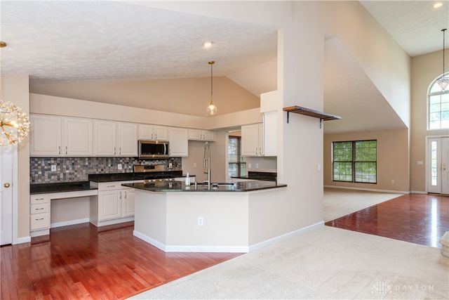 584 Lake Front Drive, Lebanon, OH 45036