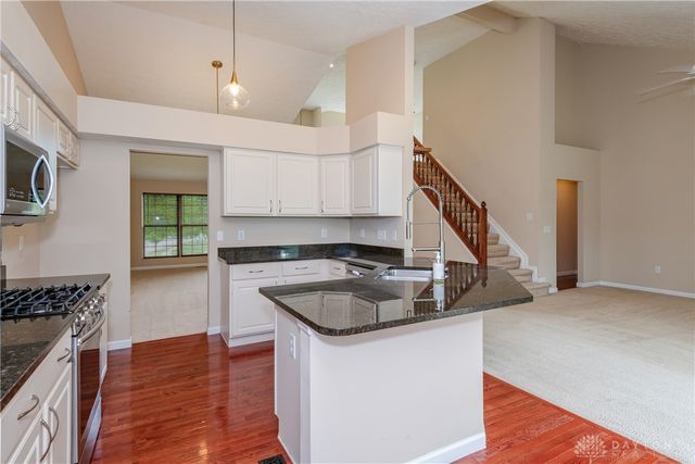 584 Lake Front Drive, Lebanon, OH 45036