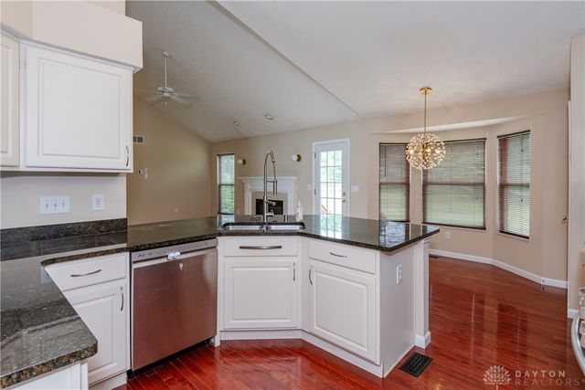 584 Lake Front Drive, Lebanon, OH 45036