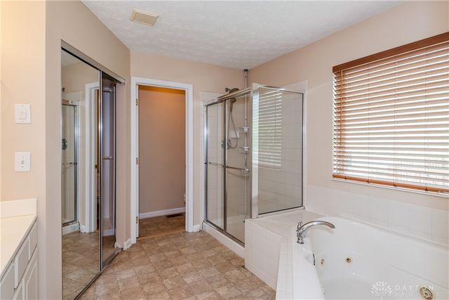 584 Lake Front Drive, Lebanon, OH 45036