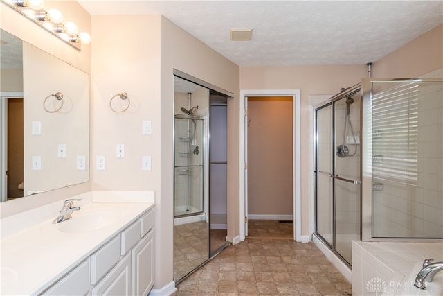 584 Lake Front Drive, Lebanon, OH 45036