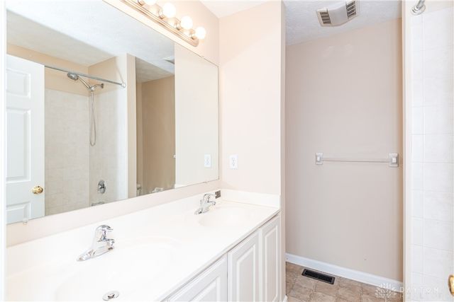 584 Lake Front Drive, Lebanon, OH 45036