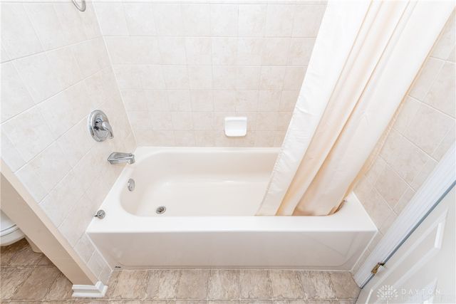 584 Lake Front Drive, Lebanon, OH 45036