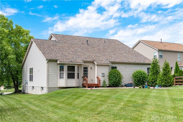 584 Lake Front Drive, Lebanon, OH 45036