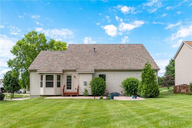 584 Lake Front Drive, Lebanon, OH 45036