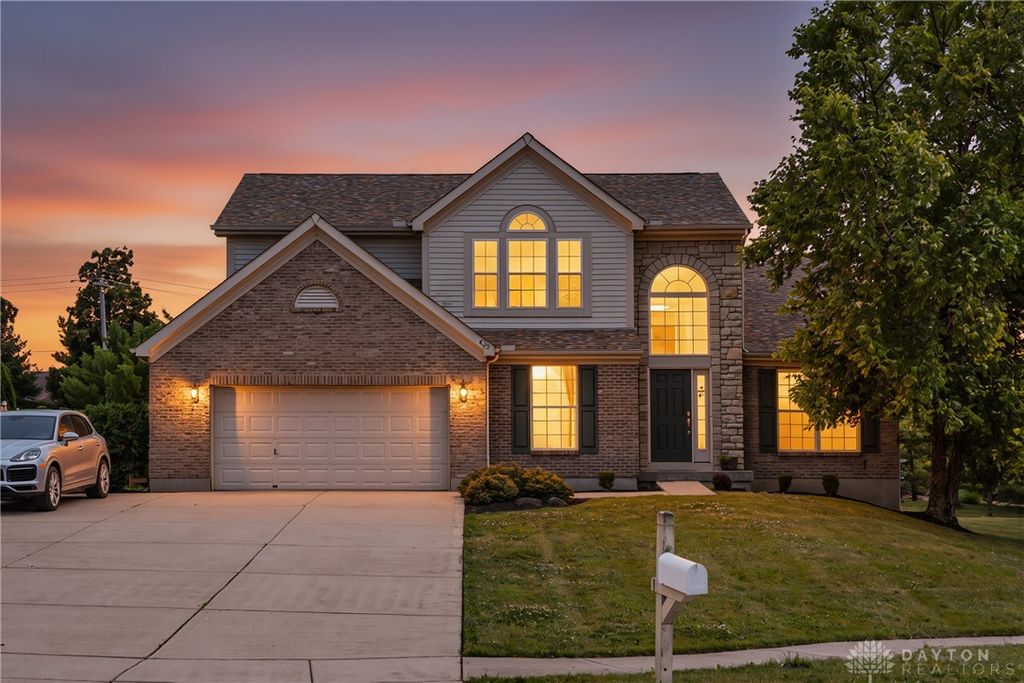 584 Lake Front Drive, Lebanon, OH 45036