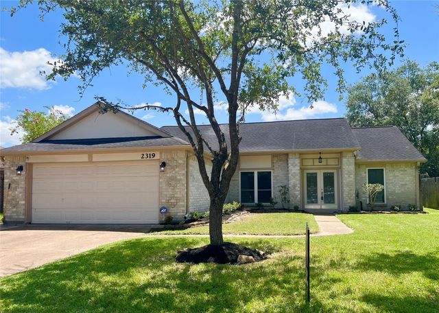 2319 Anthony Lane, Pearland, TX 77581