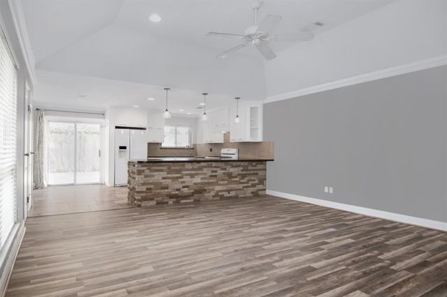 2319 Anthony Lane, Pearland, TX 77581