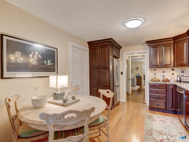 338 Ridgewood Road, West Hartford, CT 06107