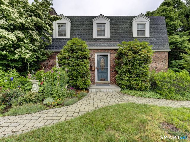 338 Ridgewood Road, West Hartford, CT 06107
