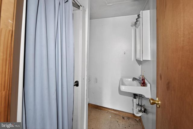 71-73 W CENTRAL AVE, Paoli, PA 19301