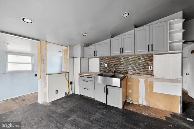 71-73 W CENTRAL AVE, Paoli, PA 19301