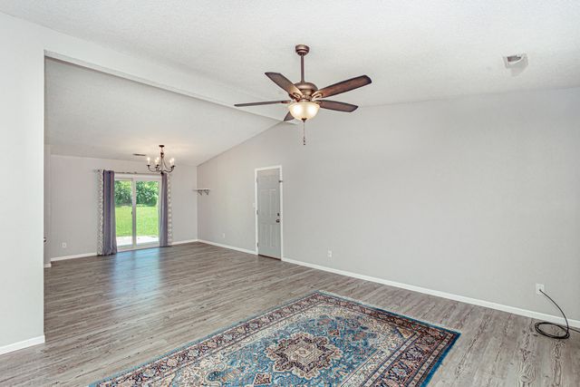 7271 E SUNCREST CT, Columbia, MO 65201