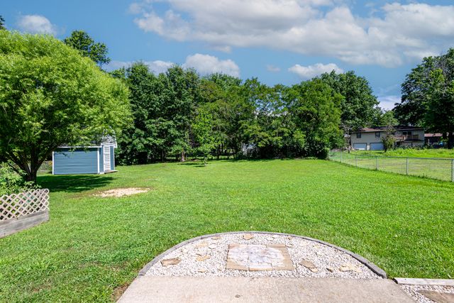 7271 E SUNCREST CT, Columbia, MO 65201