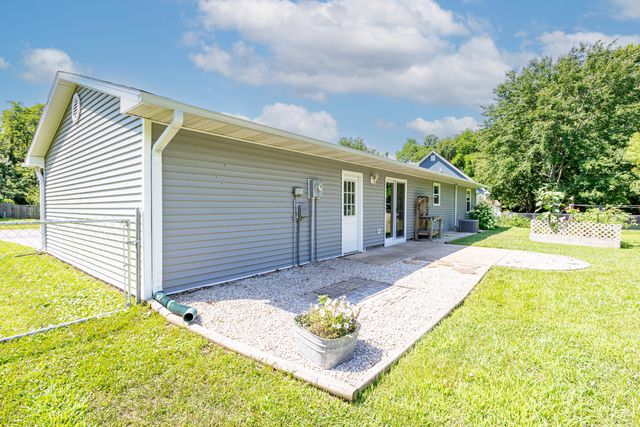 7271 E SUNCREST CT, Columbia, MO 65201