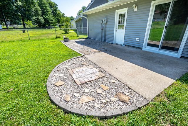 7271 E SUNCREST CT, Columbia, MO 65201