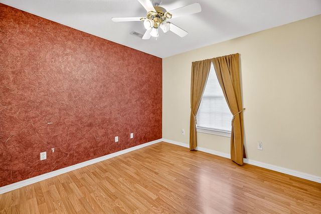 2323 N Missouri Avenue, Springfield, MO 65803