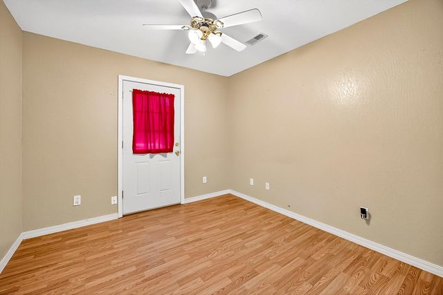 2323 N Missouri Avenue, Springfield, MO 65803