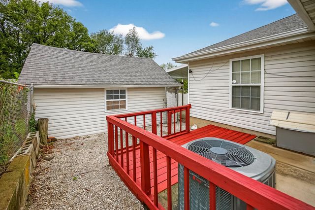 2323 N Missouri Avenue, Springfield, MO 65803