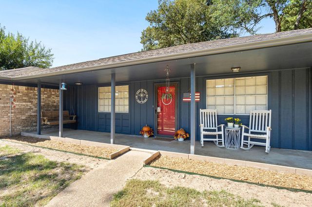 2293 An County Road 359, Palestine, TX 75803